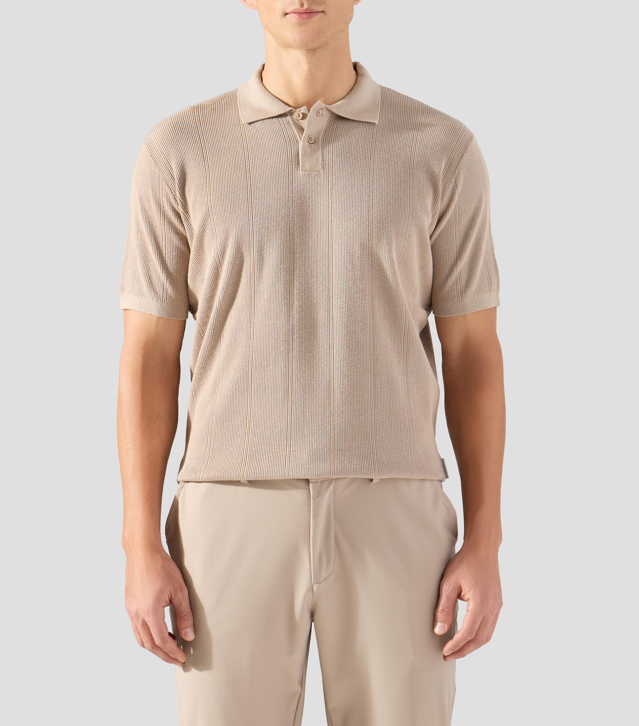 Playera tipo polo con manga corta lisa Hombre
